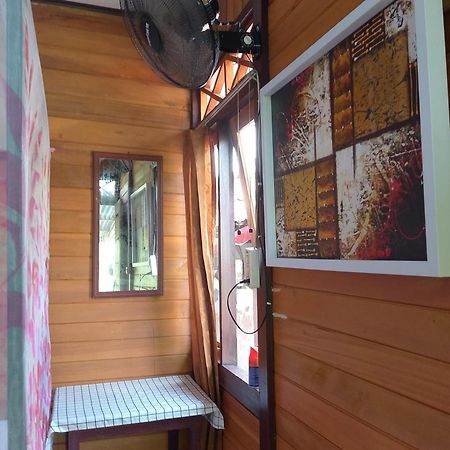 Naca Homestay Manado Extérieur photo