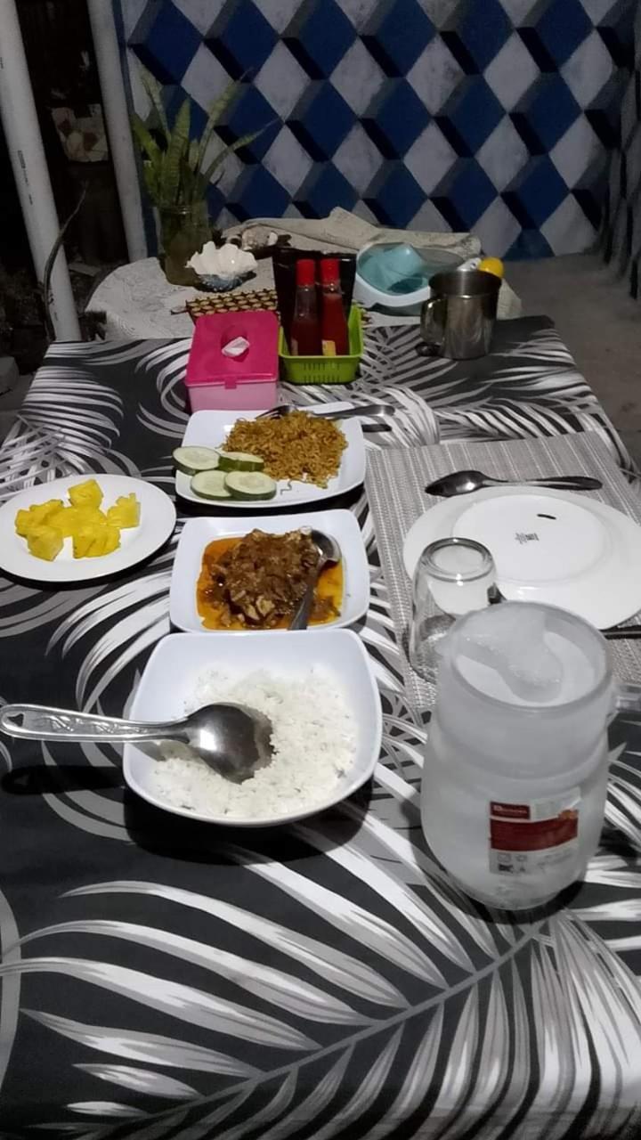 Naca Homestay Manado Extérieur photo