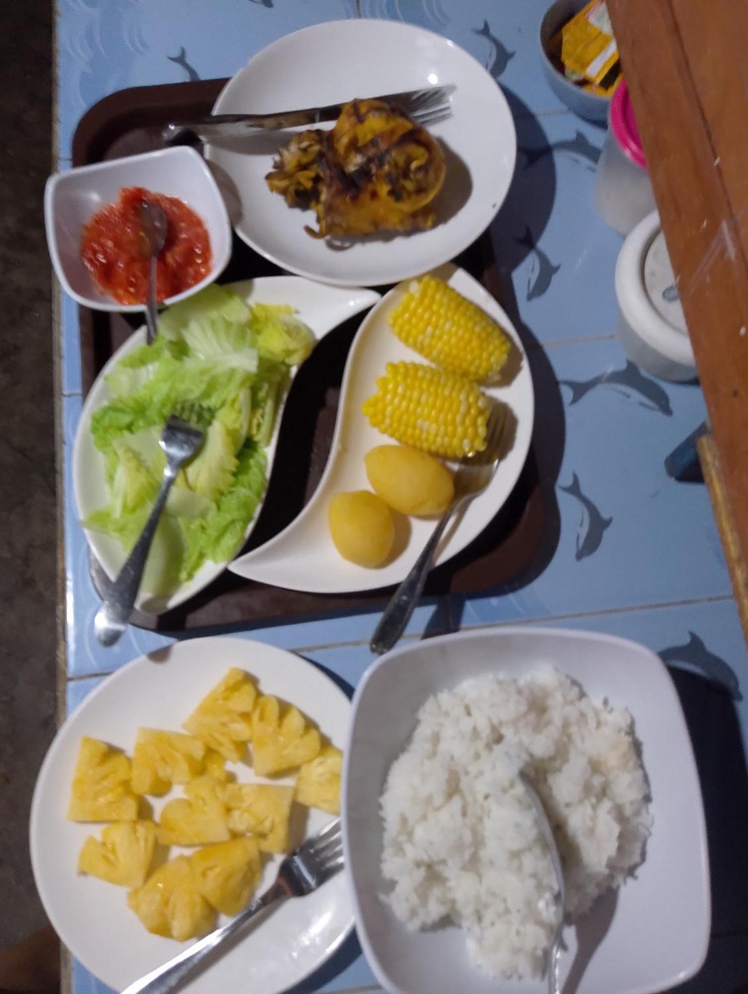 Naca Homestay Manado Extérieur photo
